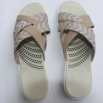 Letné dámske Papuče 2023 Nové Ľahké a Pohodlné Ploché Listy Plus Veľkosť Módne Lady Bežné Pláži Sandál Zapato Mujer - Obrázok 1  